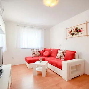 apartments-dario-medulin.pula-hotels.org/