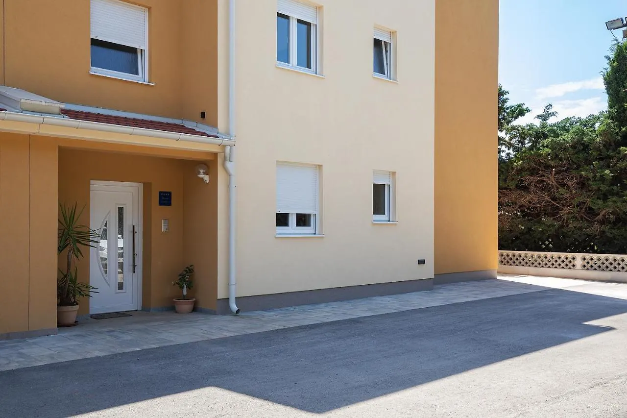 Apartments Jan&Enzo Medulin 0*,  Kroatien